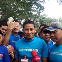 sandiaga-uno-lari-pagi-bersama-warga-di-kbt