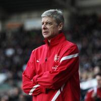 sejarah-hari-ini-21-agustus-ketika-arsene-wenger-ajak-ofisial-keempat-berkelahi