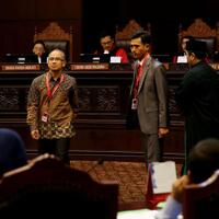 sidang-lgbt-di-mk-dan-cerita-sepasang-lelaki-berciuman-di-stasiun-kampus-ui