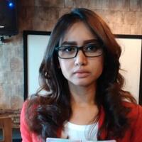 melancong-ke-malaysia-wanita-cantik-ini-diperlakukan-bagai-penjahat