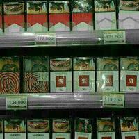 27-meme-kocak-terkait-kenaikan-harga-rokok