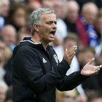jose-mourinho-senang-masuk-grup-beraroma-liga-champions
