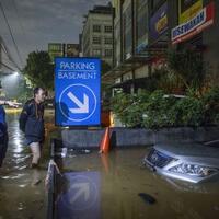 kemang-penampung-air-yang-jadi-kawasan-komersil