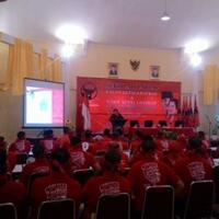 megawati-minta-kadernya-contoh-ridwan-kamil