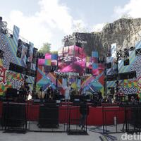 mengintip-megahnya-panggung-soundrenaline-2016