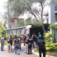 setelah-9-jam-polisi-tangkap-terduga-perampok-di-pondok-indah