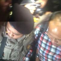 tiba-di-gedung-kpk-bupati-banyuasin-bungkam