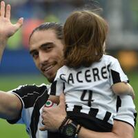 chelsea-pertimbangkan-angkut-martin-caceres
