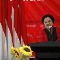 mega-bantah-suka-minta-duit-ke-calon-kepala-daerah