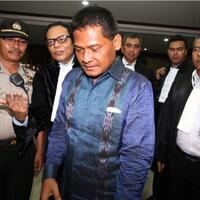 kpk-sita-ambulans-milik-rohadi