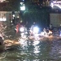 jalan-kemang-raya-banjir-60-cm