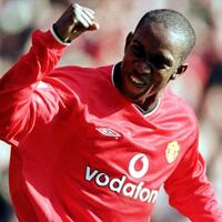 dwight-yorke-manchester-united-punya-keuntungan-di-derby-manchester