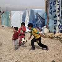 jutaan-anak-tercerabut-dari-tempat-tinggalnya