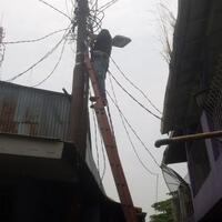pln-memutus-aliran-listrik-di-bukit-duri