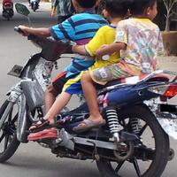 bupati-dedi-beri-motor-ke-anak-sama-dengan-menyuruh-bunuh-diri
