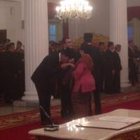 dilantik-jadi-kepala-bin-budi-gunawan-cium-tangan-megawati