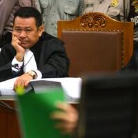 ahli-toksikologi-tantang-kubu-jessica-buktikan-penyebab-mirna-tewas