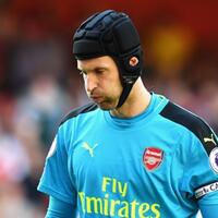 ini-alasan-petr-cech-diparkir-kontra-paris-saint-germain