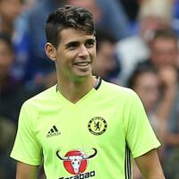 antonio-conte-senang-oscar-bertahan-di-chelsea
