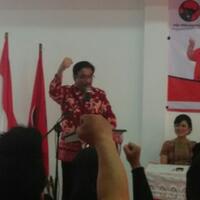 djarot-jengkel-ada-bendera-pdip-bermunculan-jelang-penggusuran