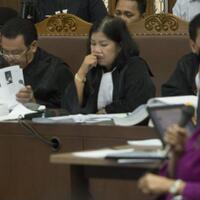 sidang-mirna-berbuah-laporan-ke-komisi-yudisial