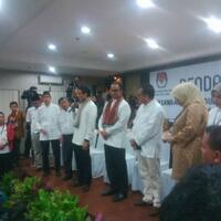 nyagub-anies-sandi-siap-ramaikan-pilgub-dki