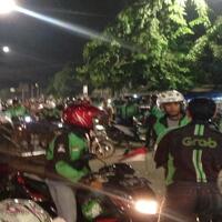 ada-kabar-temannya-dipukul-50-pengemudi-ojek-online-kumpul-di-kebayoran-lama