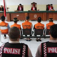 otak-pembunuhan-sadis-siswi-smp-bengkulu-divonis-mati