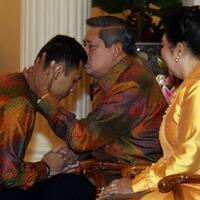 agus-dan-bayang-bayang-sby-di-pentas-ibukota