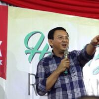seusai-upacara-hari-kesaktian-pancasila-ahok-jadi-rebutan