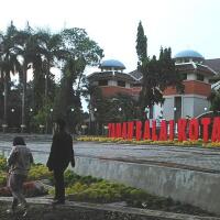 biaya-pembangunan-taman-balaikota-depok-dinilai-terlalu-mahal