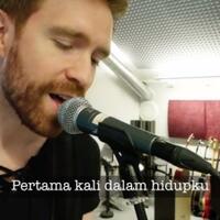 keren-pria-asal-norwegia-ciptakan-lagu-nasi-padang