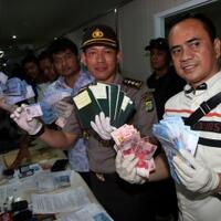 perang-terhadap-pungutan-liar-di-lembaga-pelayanan-publik