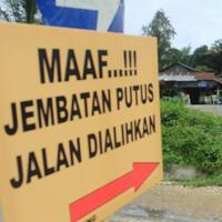 jembatan-kuning-di-bali-ambruk-diduga-karena-pondasi-yang-pernah-direnovasi
