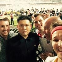 kim-jong-un-akhirnya-mau-membaur-dengan-rakyat-foto