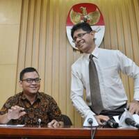 suap-akil-mochtar-bupati-buton-jadi-tersangka