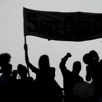 ribuan-pendemo-tolak-ahok-lalu-lintas-surabaya-normal