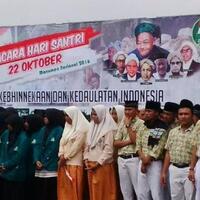ribuan-santri-hadiri-apel-hari-santri-nasional-di-monas