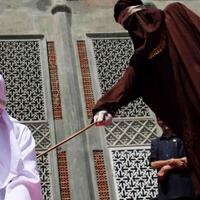 pemerintah-diminta-stop-hukum-cambuk-di-aceh