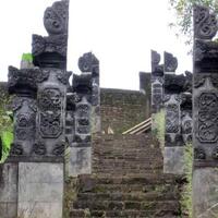 jejak-pelarian-hindu-di-kaki-gunung-lawu