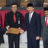 bola-panas-ump-jakarta-untuk-pengganti-sementara-ahok