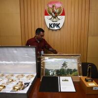 apa-motif-perusahaan-minyak-rusia-memberi-hadiah-jokowi