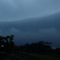 awan-alarm--bencana-terlihat-di-langit-kota-yogya