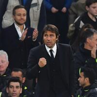 antonio-conte-chelsea-tak-pikirkan-gelar