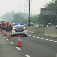 bus-berpenumpang-kecelakaan-di-tol-cipali