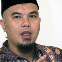 orasi-ahmad-dhani-dipolisikan-prof-hibnu-jokowi-yang-harus-melapor-sendiri