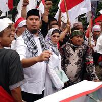 ahmad-dhani-diperiksa-di-kantor-pajak
