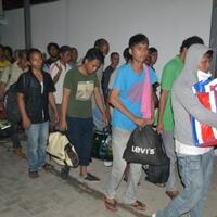 malaysia-deportasi-48-tki-lewat-entikong