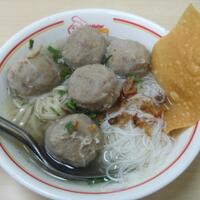 hujan-hujan-enaknya-ngebakso-ini-5-bakso-unik-patut-dicoba