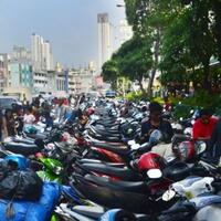 menjamur-parkir-liar-di-tanah-abang-akan-disikat